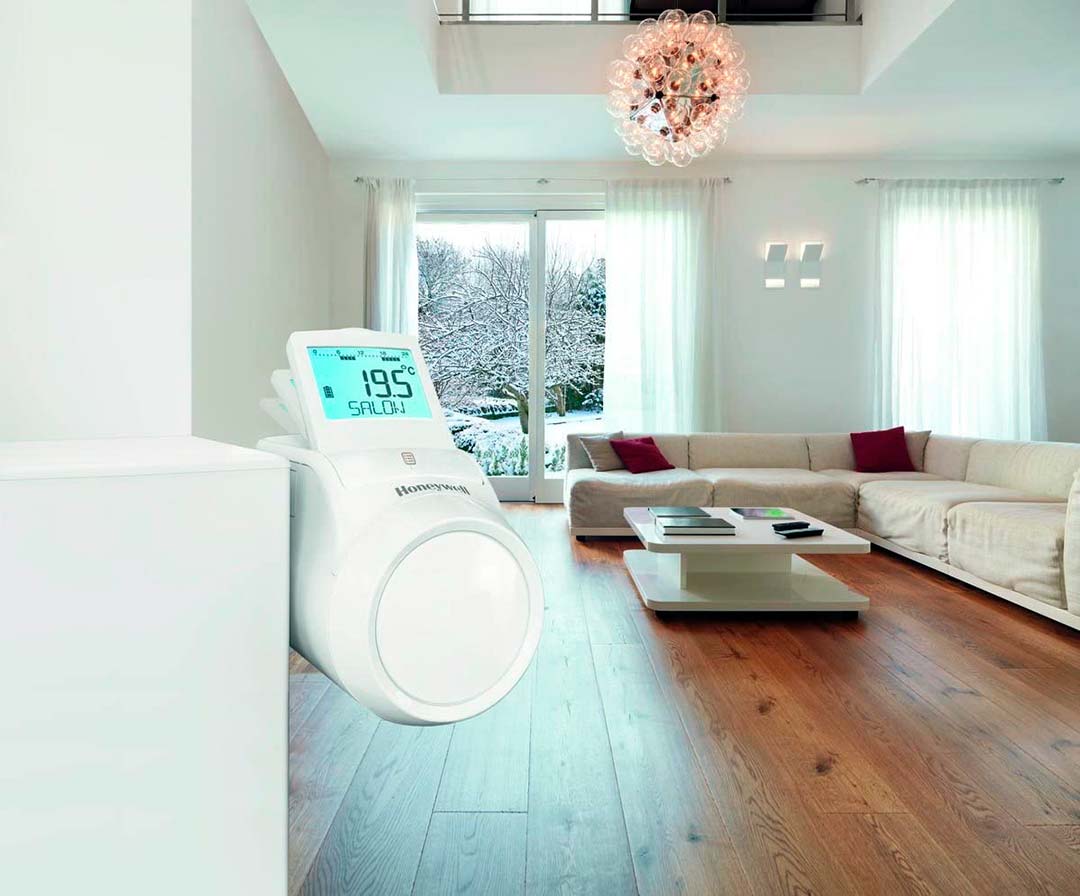 válvula termostática honeywell en un salón