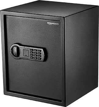 Caja fuerte negra cerrada