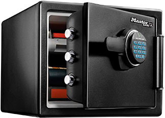 Caja fuerte negra Masterlock abierta mostrando objetos en su interior