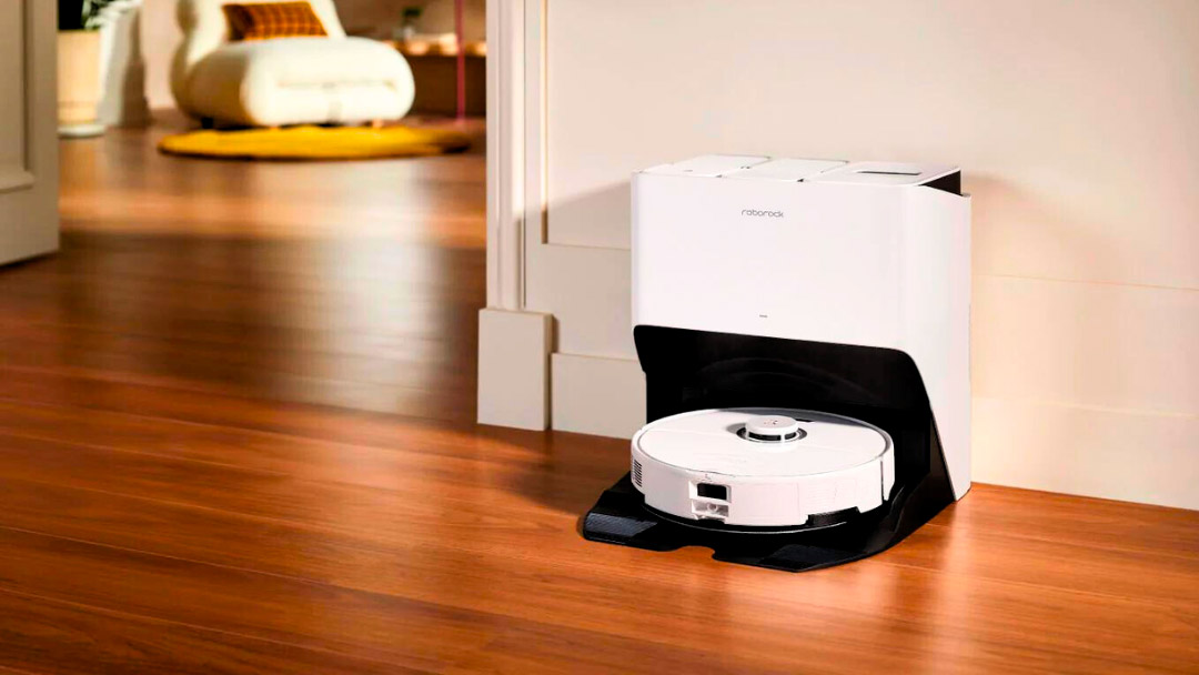 robot aspirador Roborock S8 Pro Ultra en su estación