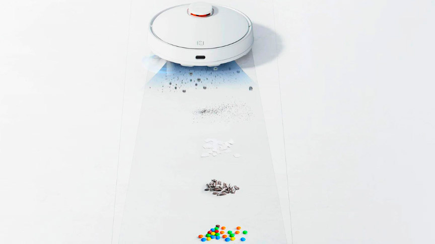 robot aspirador Xiaomi Robot Vacuum S12 aspirando comida del suelo
