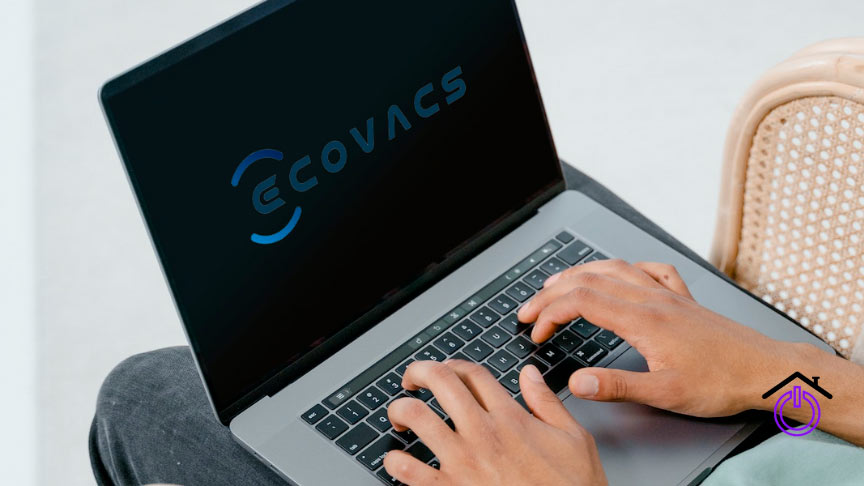 ordenador portatil interactuando con el logotipo de los robot aspirador Ecovacs