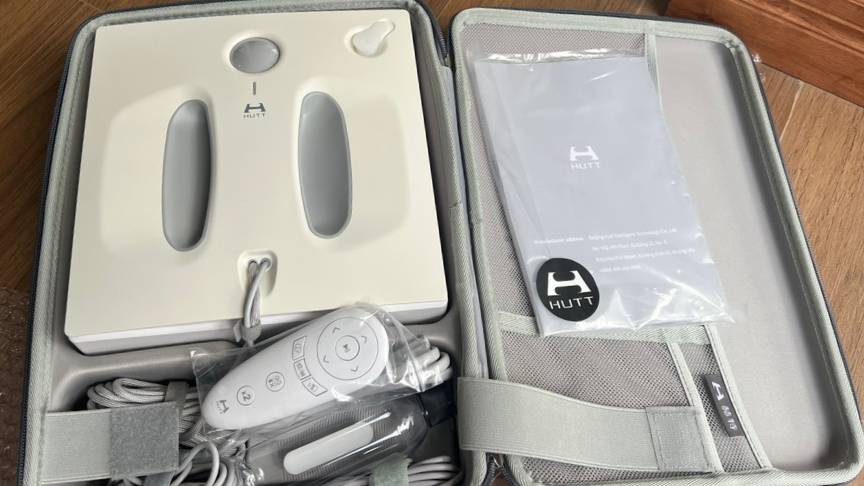 robot limpiacristales hutt en su caja con accesorios