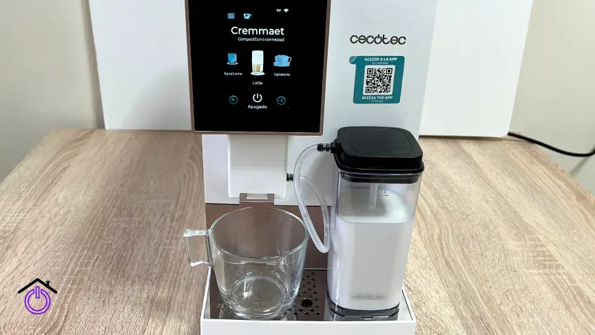 espumacion de leche cafetera compactccino