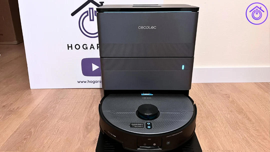 Robot aspirador Conga X100 con base All-in-Home probado en Hogarsys