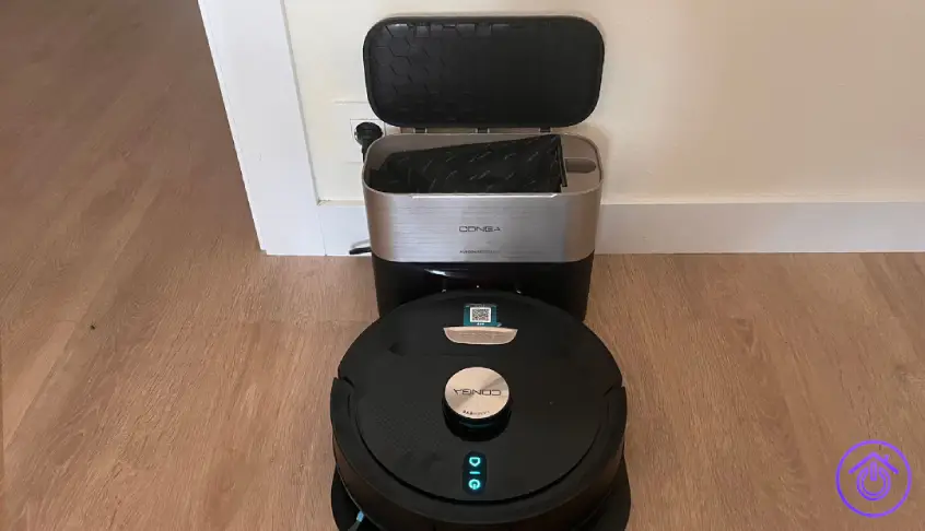 Bolsa de autovaciado del Conga Y100 Spin AI en la estación